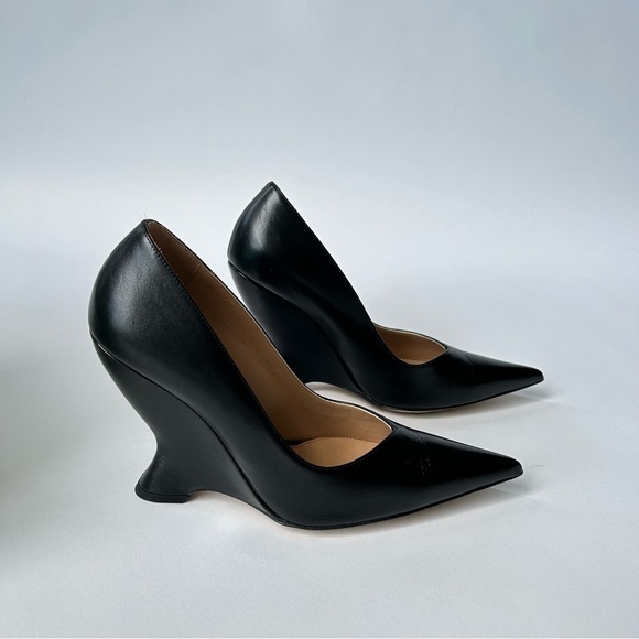 Bottega Veneta Punta Gloss Leather Black Wedge Pumps size 38.5 - Picture 4 of 6